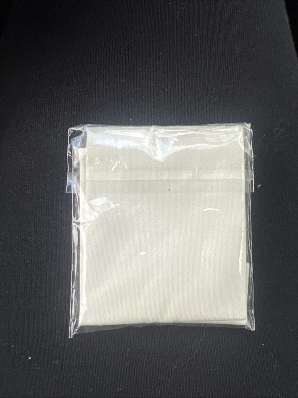 Gucci Sunglasses Cleaning Cloth Microfiber Lens Wipe White Crème Logo Designer - Picture 2 of 2